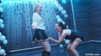 Wet And Working It!  Cuties Shake It Up! Screencap 61 on sinx.preview.netperv.com