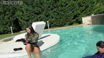 Fashionista Femme Fiesta: Let's Rip This Shit And Lick That Bitch! Welcome Rachele Richey & Coco De Mal ...!!! Screencap 25 on sinx.preview.netperv.com