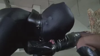 Leck mir meine Stiefel Screencap 8 on sinx.preview.netperv.com