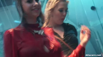 Wet 'n Wild Screencap 20 on sinx.preview.netperv.com