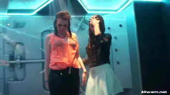 Wet 'n Wild Screencap 32 on sinx.preview.netperv.com