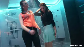 Wet 'n Wild Screencap 33 on sinx.preview.netperv.com