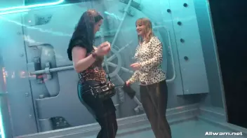 Wet 'n Wild Screencap 55 on sinx.preview.netperv.com