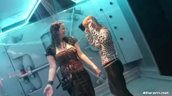 Wet 'n Wild Screencap 62 on sinx.preview.netperv.com