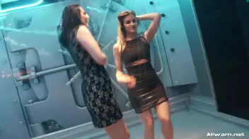 Wet 'n Wild Screencap 66 on sinx.preview.netperv.com