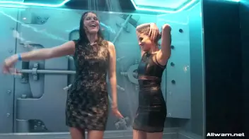 Wet 'n Wild Screencap 70 on sinx.preview.netperv.com