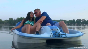 Boats And Hoes, Girl Blows Him Good On The Boat Screencap 8 on sinx.preview.netperv.com