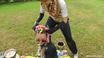 Messing Up A Perfectly Good Picnic Screencap 76 on sinx.preview.netperv.com