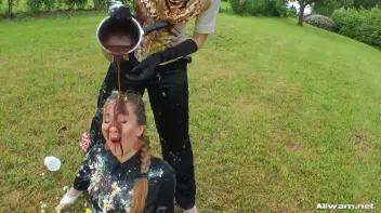 Messing Up A Perfectly Good Picnic Screencap 78 on sinx.preview.netperv.com