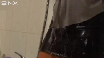 Clothed Busty Babe Gets Clean In Bathroom Screencap 42 on sinx.preview.netperv.com