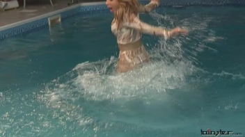 Eurobabe Wetlook Fantasy-Fight! Screencap 6 on sinx.preview.netperv.com