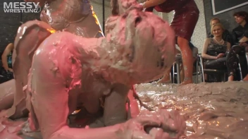 Muddy Wrestling: Bride Battle Screencap 76 on sinx.preview.netperv.com