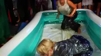 Aggressive, Sexy Babes Sling Oil Screencap 8 on sinx.preview.netperv.com