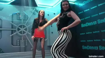 The best place for girls to get wet  Screencap 2 on sinx.preview.netperv.com