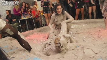 Messy Wrestling: Casual Splat and Catfight To Get To Those Huge Titties! Screencap 30 on sinx.preview.netperv.com