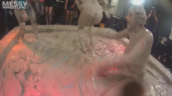 Messy Wrestling: Casual Splat and Catfight To Get To Those Huge Titties! Screencap 53 on sinx.preview.netperv.com