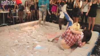 Messy Wrestling: Casual Splat and Catfight To Get To Those Huge Titties! Screencap 6 on sinx.preview.netperv.com