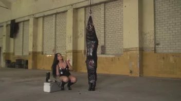 In Folie fixiert und die Nippelgefoltert mit Nadeln Screencap 20 on sinx.preview.netperv.com