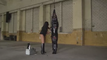 In Folie fixiert und die Nippelgefoltert mit Nadeln Screencap 30 on sinx.preview.netperv.com