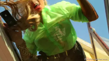 An Angel Appears Overhead Screencap 19 on sinx.preview.netperv.com