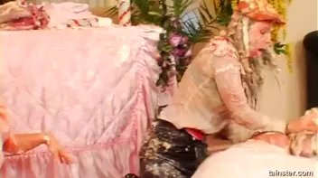 Wedding Cake Catfight Screencap 108 on sinx.preview.netperv.com