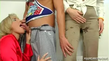 Getting Wet And Piss Messy Screencap 32 on sinx.preview.netperv.com