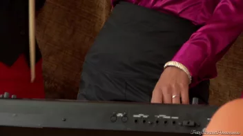 Nessa And The Pissettes Screencap 8 on sinx.preview.netperv.com