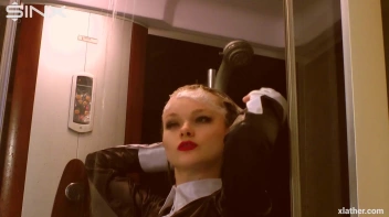 Coy Cuties Sexy Sudsy Shower Screencap 17 on sinx.preview.netperv.com