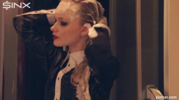 Coy Cuties Sexy Sudsy Shower Screencap 28 on sinx.preview.netperv.com