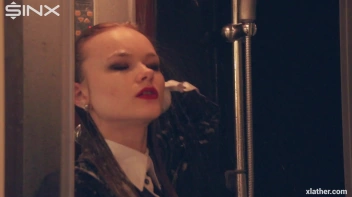 Coy Cuties Sexy Sudsy Shower Screencap 34 on sinx.preview.netperv.com