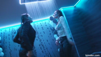 The Wetlook Vibe Is Very Alive! Screencap 81 on sinx.preview.netperv.com