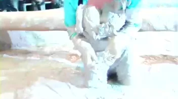 Struggling in the Mud Screencap 9 on sinx.preview.netperv.com