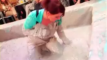 Struggling in the Mud Screencap 14 on sinx.preview.netperv.com