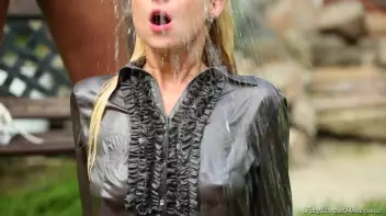 Sun Bathing And Golden Showers Screencap 76 on sinx.preview.netperv.com