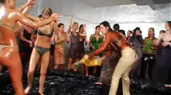 Slip-and-Slide Oil Battle Screencap 46 on sinx.preview.netperv.com