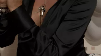 Stacy Silver's Slime Wave Screencap 9 on sinx.preview.netperv.com