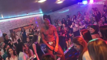 Party Hardcore Gone Crazy Vol. 27 Part 2 - Cam 2 Screencap 97 on sinx.preview.netperv.com