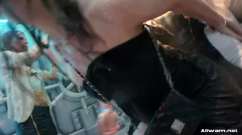 Looking Fine For Shower Time Screencap 28 on sinx.preview.netperv.com