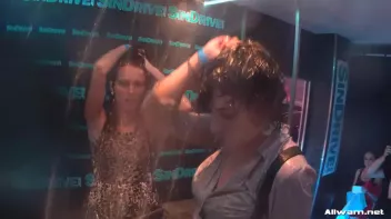 Looking Fine For Shower Time Screencap 50 on sinx.preview.netperv.com