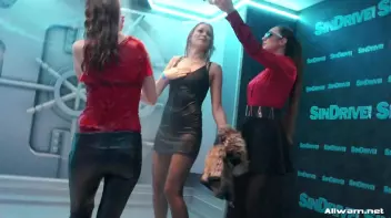 Looking Fine For Shower Time Screencap 73 on sinx.preview.netperv.com