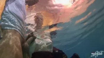 Underwater Suck and Fuck Screencap 98 on sinx.preview.netperv.com