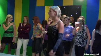 Glamorous Goo Girls Screencap 10 on sinx.preview.netperv.com