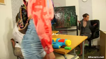 Learning A Very Messy Lesson Screencap 41 on sinx.preview.netperv.com