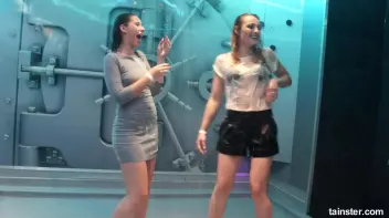Wet amateur girls go berzerk Screencap 33 on sinx.preview.netperv.com