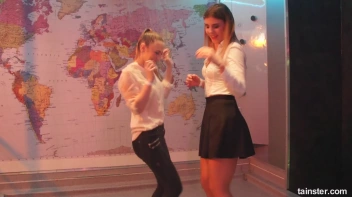 What a Wet and Wonderful World! Screencap 12 on sinx.preview.netperv.com