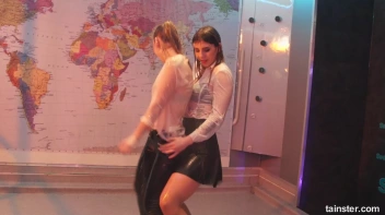 What a Wet and Wonderful World! Screencap 16 on sinx.preview.netperv.com