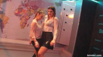 What a Wet and Wonderful World! Screencap 18 on sinx.preview.netperv.com