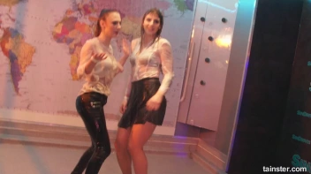 What a Wet and Wonderful World! Screencap 20 on sinx.preview.netperv.com