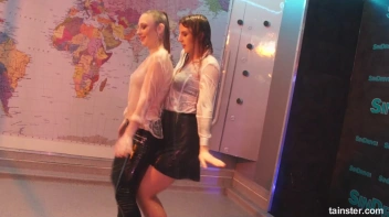 What a Wet and Wonderful World! Screencap 22 on sinx.preview.netperv.com