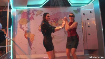 What a Wet and Wonderful World! Screencap 47 on sinx.preview.netperv.com